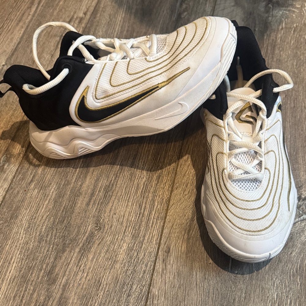 Nike Giannis Immortality Basketball Shoes